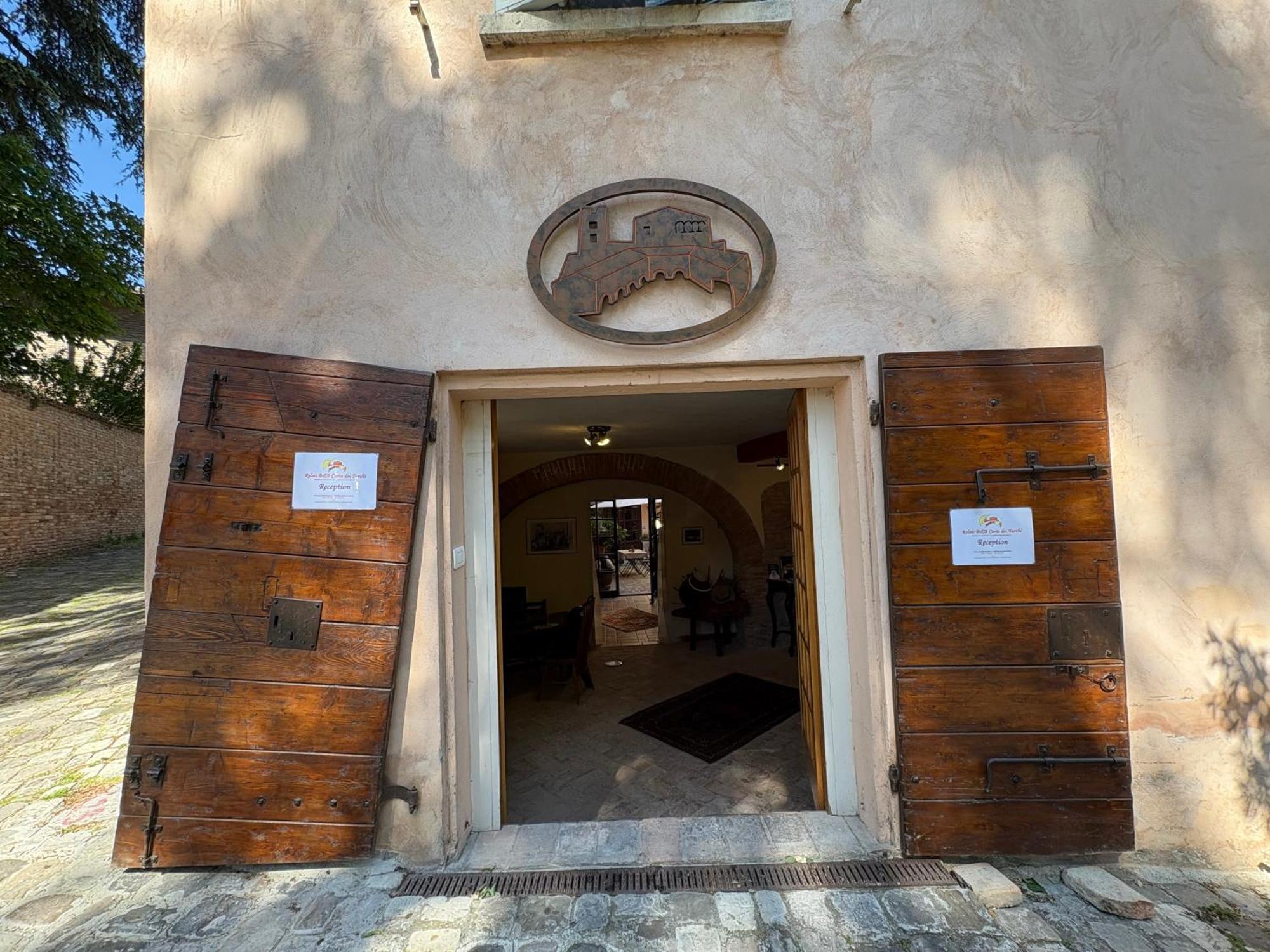 Relais B&B Corte Dei Turchi Longiano ภายนอก รูปภาพ